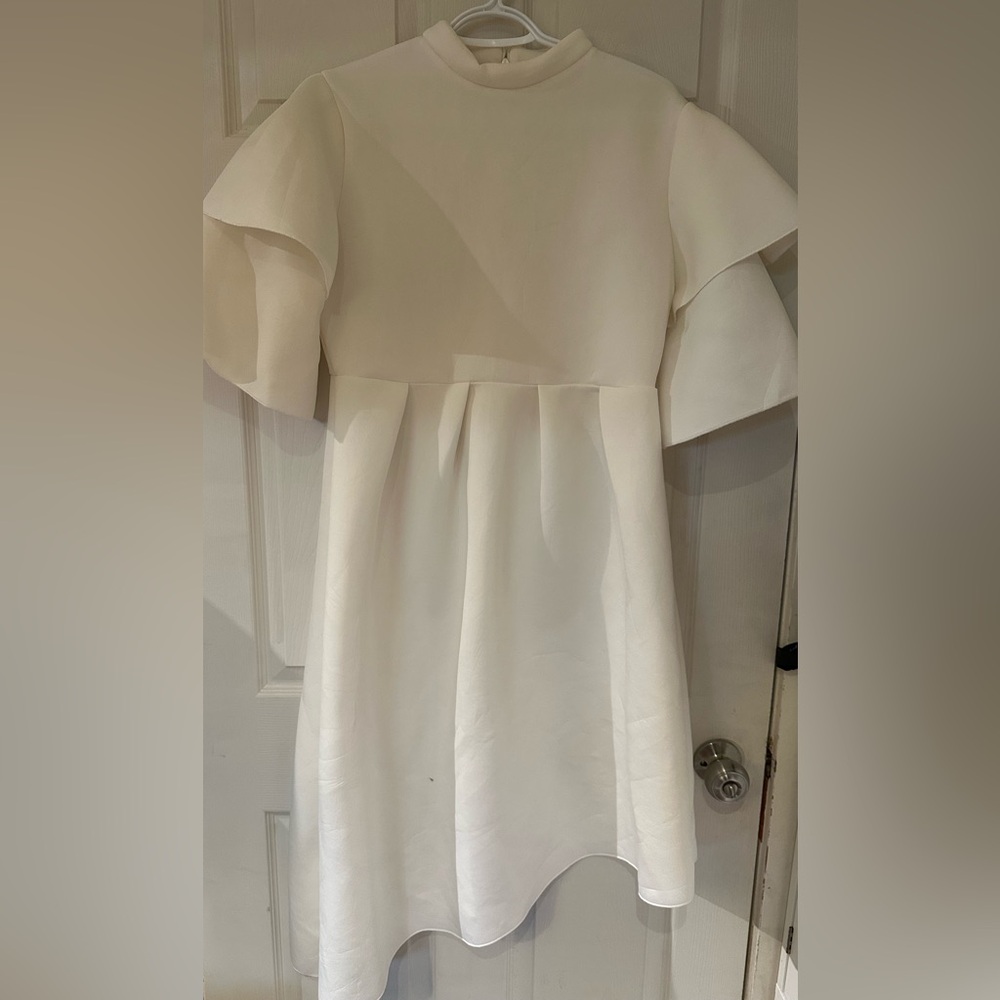 Metamorphosis Girl Elegant Cream Dress with Ruffle Sleeves